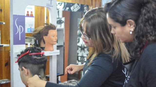 Abre la inscripción para los cursos de peluquería, manicuría y maquillaje social