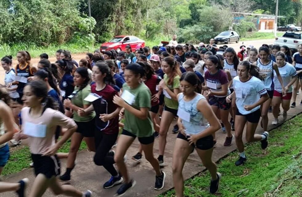 Maratón estudiantil en Eldorado: seis puntos de largada y llegada en el Polideportivo