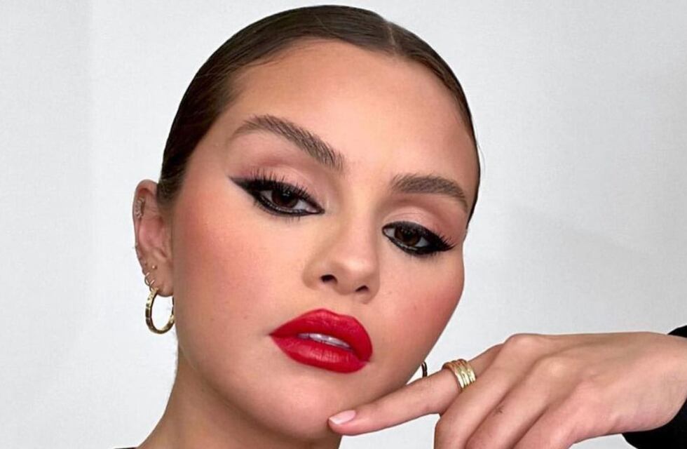 Selena Gómez se atrevió a posar en microbikini y mostró su impactante antes y después