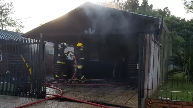 Joven sufrió graves quemaduras en el incendio de una vivienda en Leandro N. Alem
