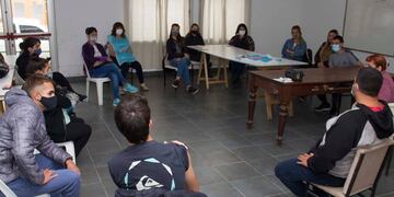 Sputnik V: preparativos para vacunar a maestros y policías en Azul