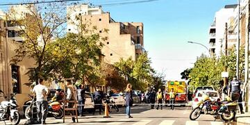 El sujeto se precipitó de su departamento en barrio General Paz.