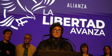 El presidente Javier Milei en el bunker de campaña bonaerense de La Libertad Avanza (Foto: LLA)