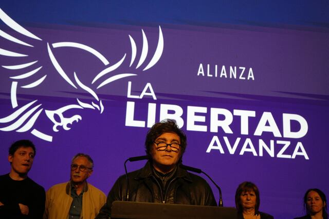 El presidente Javier Milei en el bunker de campaña bonaerense de La Libertad Avanza (Foto: LLA)