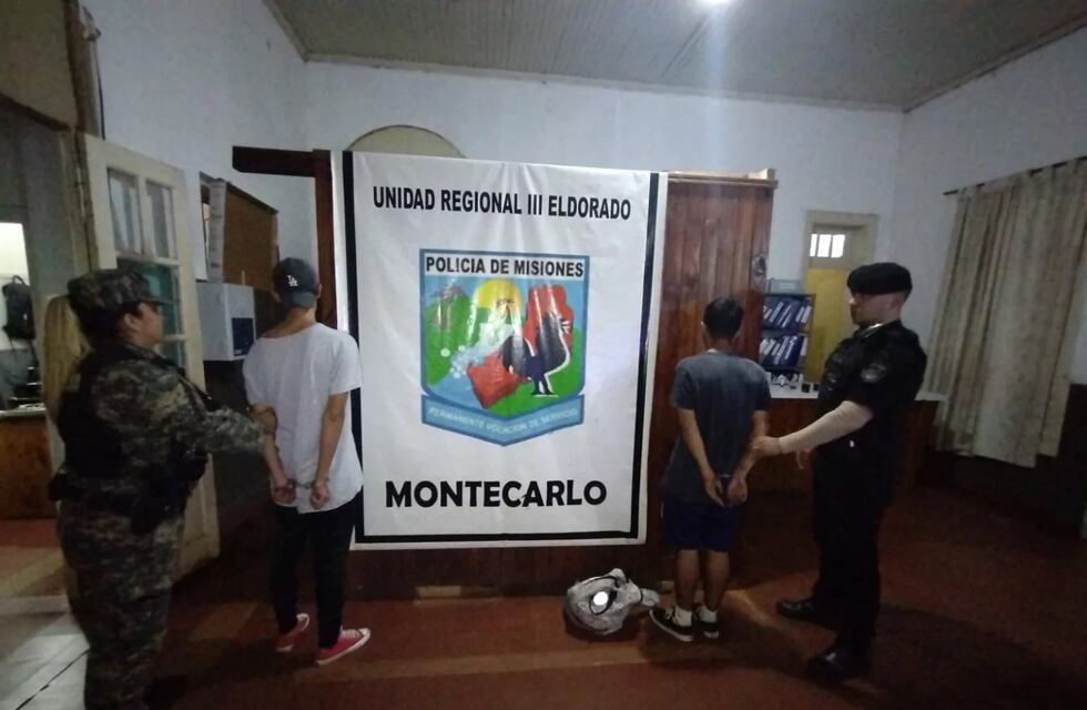 Montecarlo: dos jóvenes fueron detenidos con marihuana fraccionada en la mochila