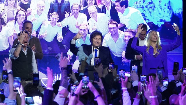 Javier Milei, en el bunker de LLA. (Clarín)