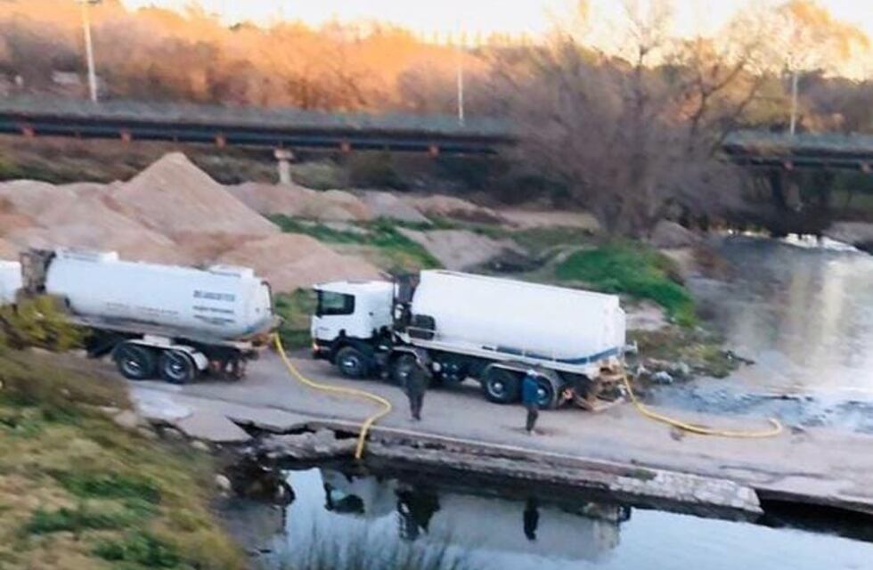 Indignante: los denuncian por arrojar carga de atmosféricos al río, en Córdoba