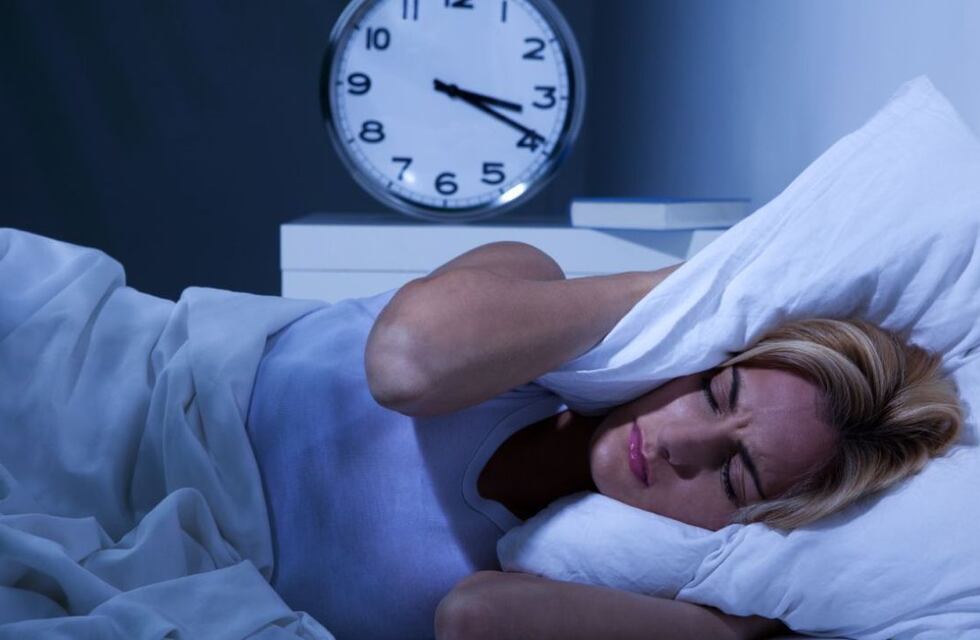 ¿Te levantás a las 3 de la mañana y no sabes por qué?: qué dicen los expertos