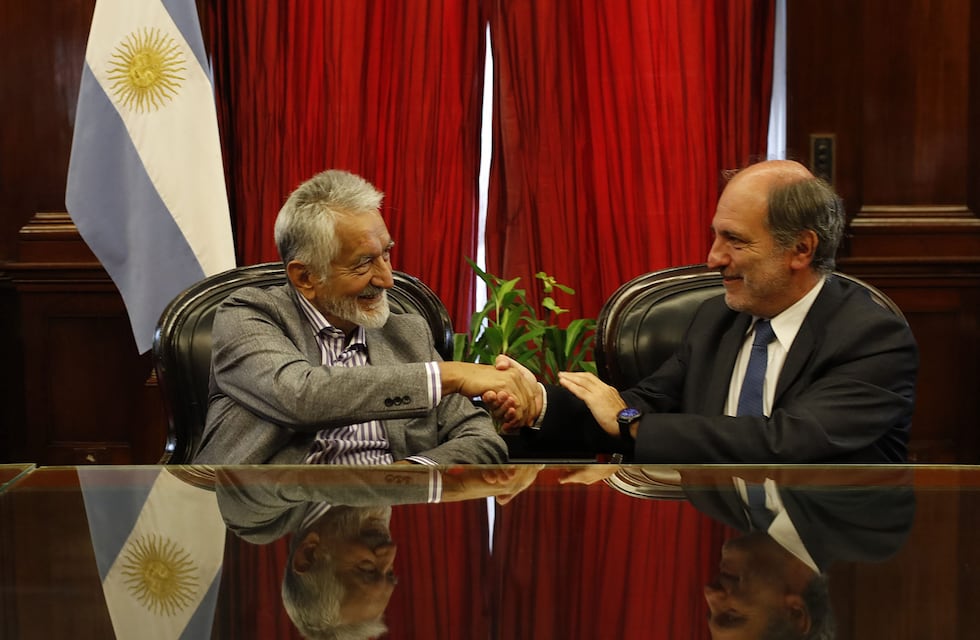 San Luis firmó con el Banco Nación para que lo financie