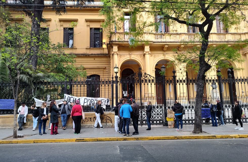 Se extiende la toma de escuelas públicas y el Gobierno porteño denuncia a los padres de alumnos