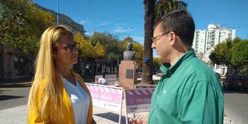 Carla Boidi y Lisandro Mársico en la obra del Bv. Santa Fe
