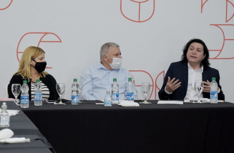 El intendente Benedetti se reunió con Inspectores y Directoras de las Escuelas de Arroyito