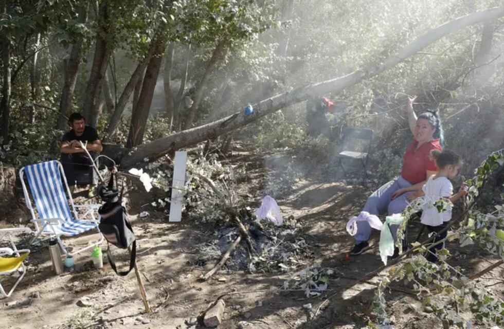 Neuquén: más de 300 familias tomaron una chacra pero los propietarios exigen el desalojo