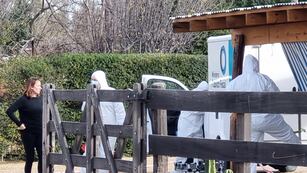 Villa Dolores. La casa donde ocurrieron los hechos, con presencia judicial y policial (La Voz)