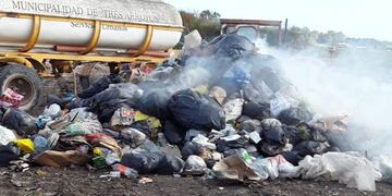 Incendio en un camión de residuos