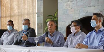 Schiaretti brindó un acto en Villa del Rosario en medio de la campaña electoral. (Provincia)