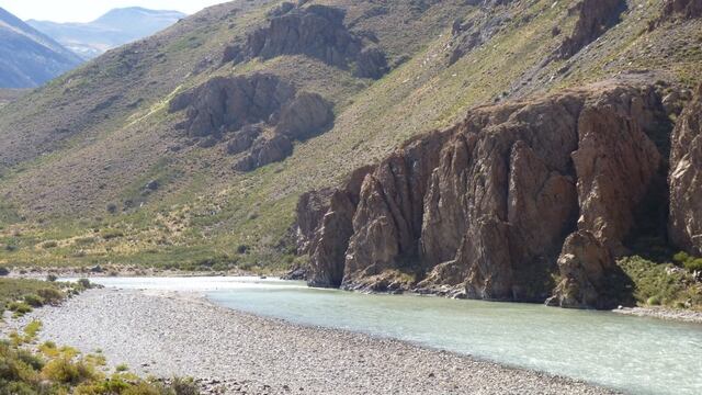 El tío del nene, de 11 años, dijo que cayó por un acantilado de 70 metros en el puesto "Agua La Barda". Imagen ilustrativa