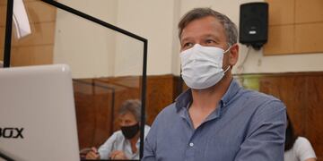 Desde el Frente de Todos advirtieron que el Intendente de General Pueyrredón solicitó una prórroga en el presupuesto municipal para aumentar impuestos después de las elecciones.