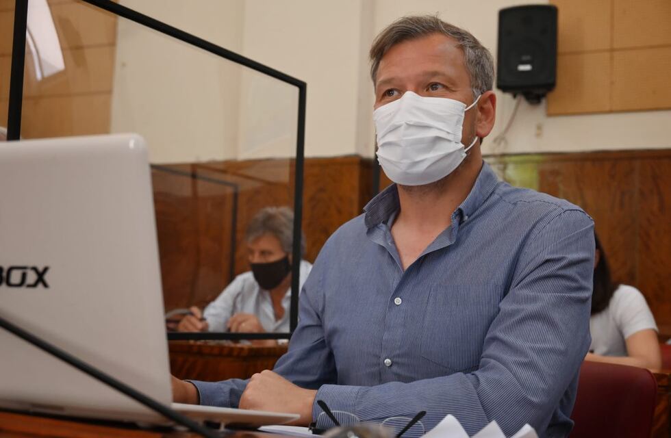 “El pedido de prórroga de Montenegro esconde un terrible aumento de tasas”