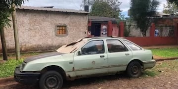Posadas: pareja de ancianos fue desalojada por su propio hijo y ahora viven en un auto.