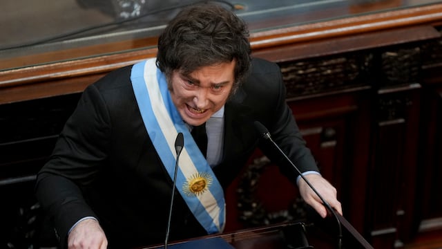 El presidente de Argentina, Javier Milei, pronuncia su discurso anual sobre el Estado de la Nación, que marca el inicio del año legislativo, en Buenos Aires, Argentina, el sábado 1 de marzo de 2025. (Foto AP/Rodrigo Abd)