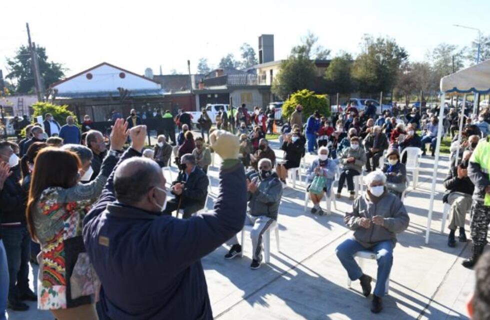 Juan Manzur: “Contagia ver la alegría de la gente que ahora está más protegida contra la pandemia”