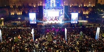 Los festejos previos al 9 de Julio engalanaron la plaza Independencia.