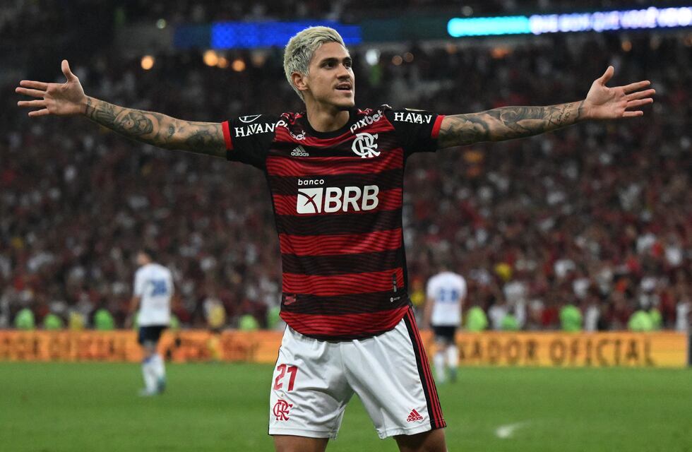 Flamengo se lo dio vuelta a Vélez en el Maracaná y  apagó el sueño del “Fortín”