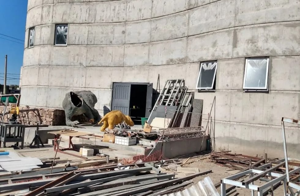 Casa de los dinosaurios en San Juan: comenzó la primera parte de la mudanza