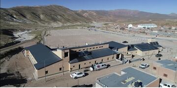 En plena Puna jujeña se levanta el nuevo edificio educativo, destinado al Colegio Secundario n.° 18 de Coranzulí.