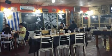 La música y las comidas tradicionales apuntalaban a La Taba.