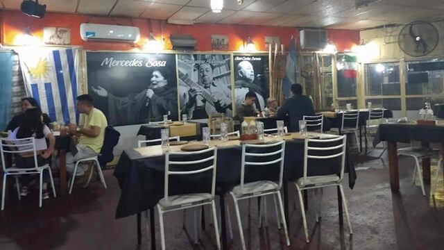 La música y las comidas tradicionales apuntalaban a La Taba.