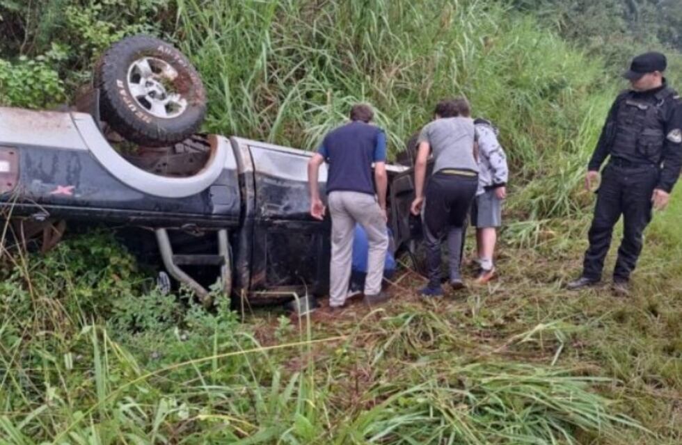 Caraguatay: dos heridas tras un despiste y vuelco sobre la ruta