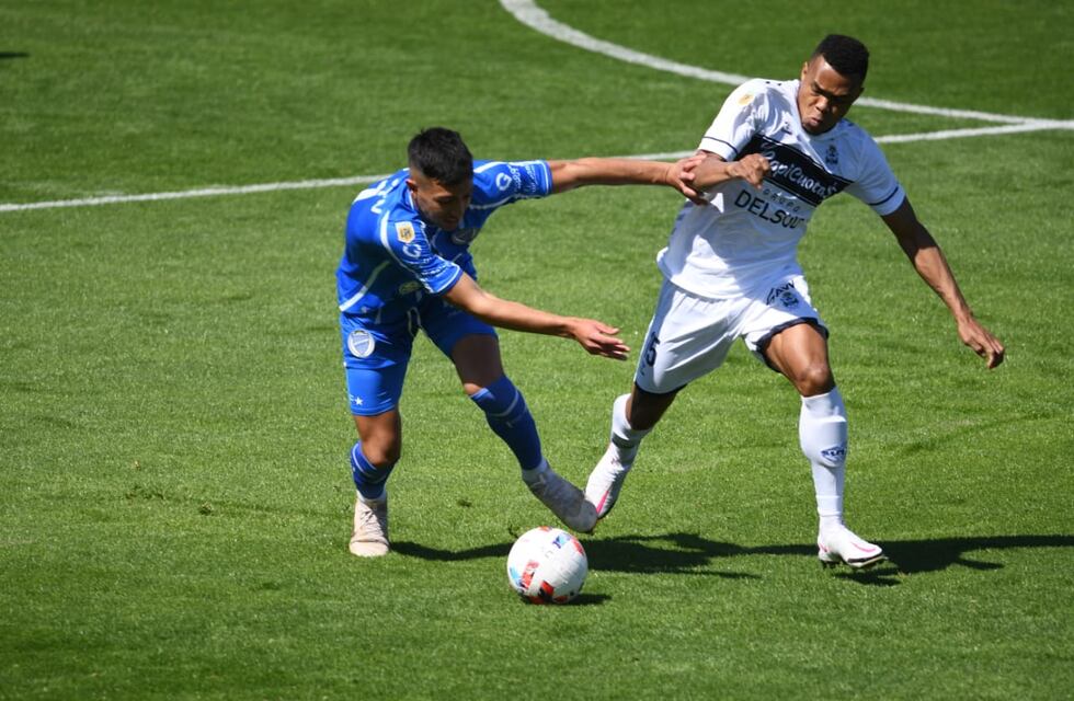 Mirá los goles: Godoy Cruz goleó 4 a 0 al Lobo platense
