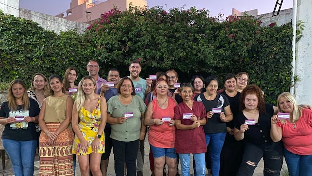 Entregaron certificados a cuidadoras de adultos mayores