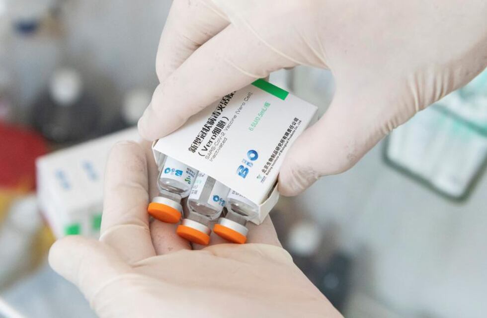 El Gobierno acordó la llegada de seis millones de vacunas Sinopharm