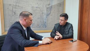 El ministro de Obras Públicas Lisandro Enrico junto al intendente de Rafaela, Leonardo Viotti