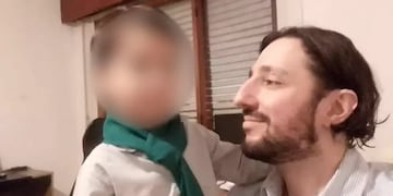 Pablo Laurta junto a su hijo.