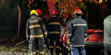 Impresionante accidente en Pocito: un hombre murió al impactar contra un árbol
