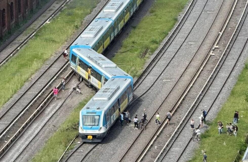 Descarrilló una formación del tren Sarmiento: hay heridos y el servicio fue interrumpido