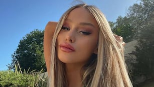 Agustina Añon encendió Instagram al posar con un sensual vestido transparente y bucaneras con cut outs