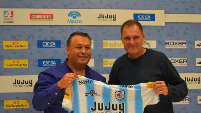 Darío Franco, ex Instituto, consiguió su primer triunfo con los jueños y por goleada. Ahora, espera a Belgrano (Prensa Gimnasia de Jujuy).