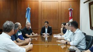 Reunión de Viotti con las autoridades de Atlético de Rafaela