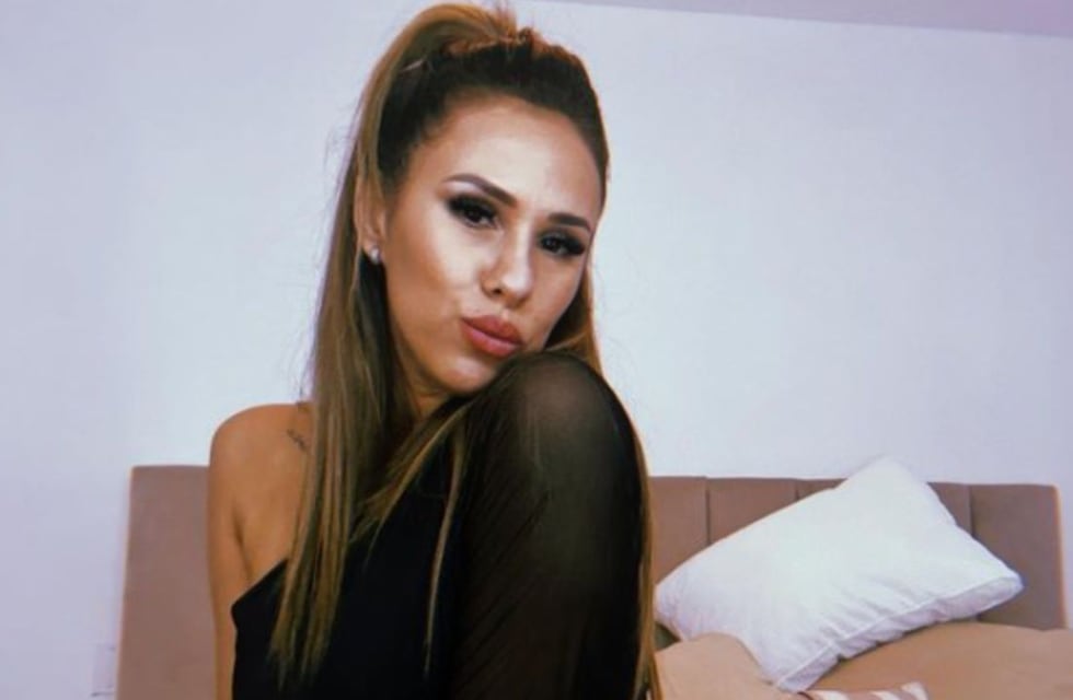 Con un arriesgado conjunto, Barby Silenzi recordó el verano