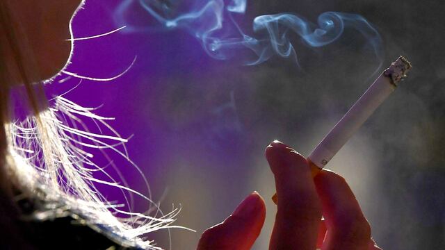 OMS: descendió el consumo de tabaco en el mundo, pero los fumadores siguen siendo el 20% de los adultos. Foto: Archivo