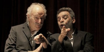 "La Sanata" obra protagonizada por Ernesto "Flaco" Suarez y su compañero de elenco Marcelo Lacerna