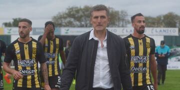 Quién es Carlos Mayor, el nuevo entrenador de Santamarina de Tandil