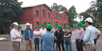 El Ministerio de Economía y Producción coordina acciones para fiscalizar el impacto ambiental de la industria azucarera.