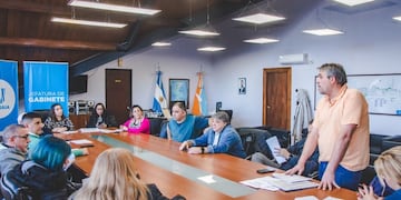 Ushuaia: analizaron en asamblea el pedido de aumento de la tarifa del taxi