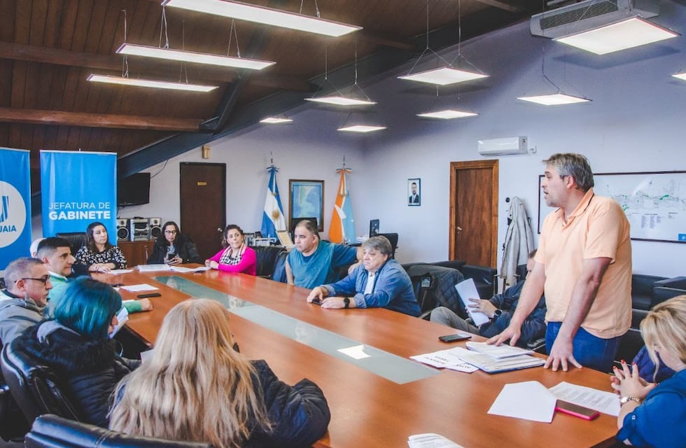 Ushuaia: analizaron en asamblea el pedido de aumento de la tarifa del taxi